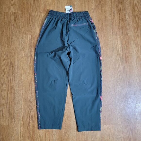 Puma X LIBERTY Track Pants Green Gables Women's Size Medium M New Animal Print - Picture 9 of 12